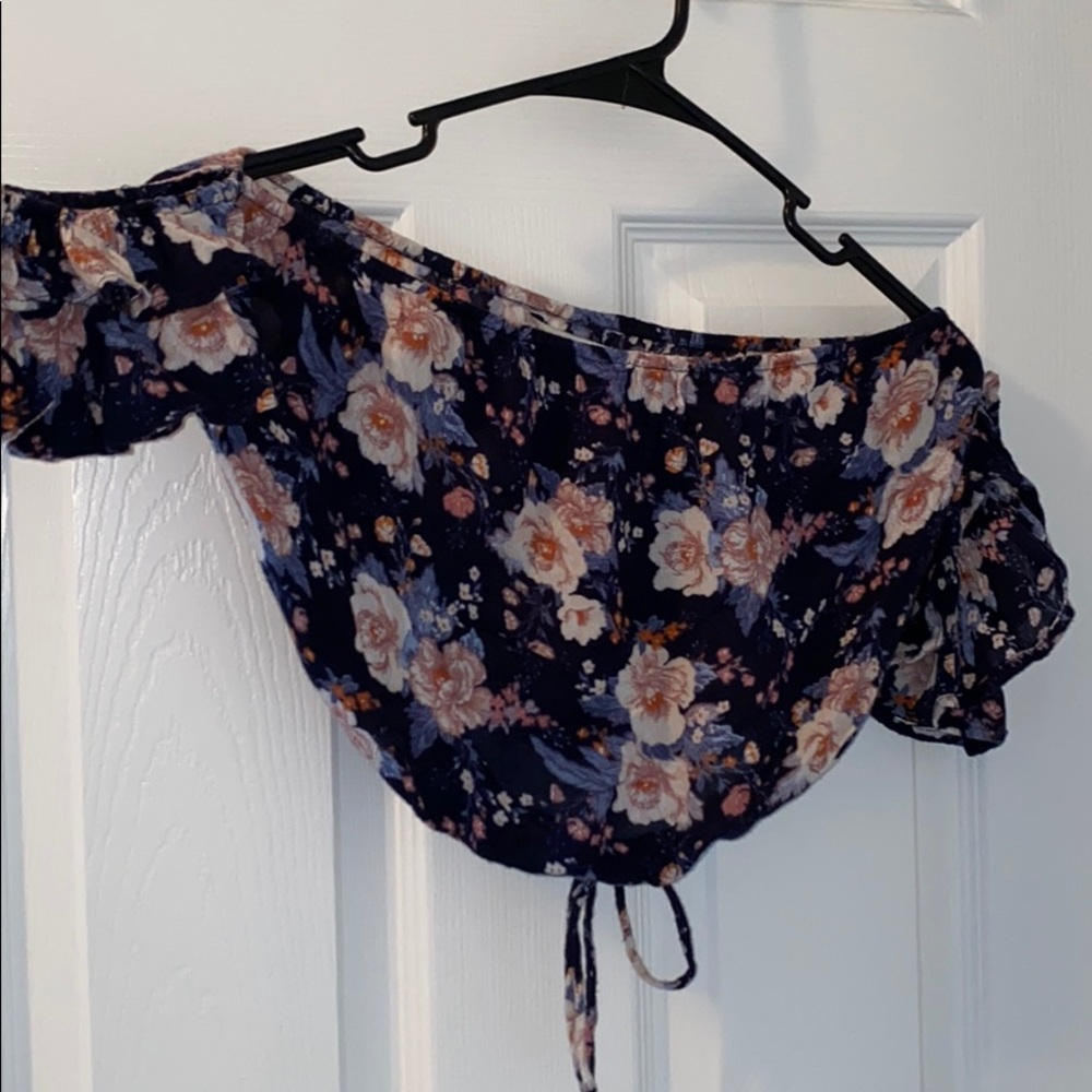 women’s  Crop top